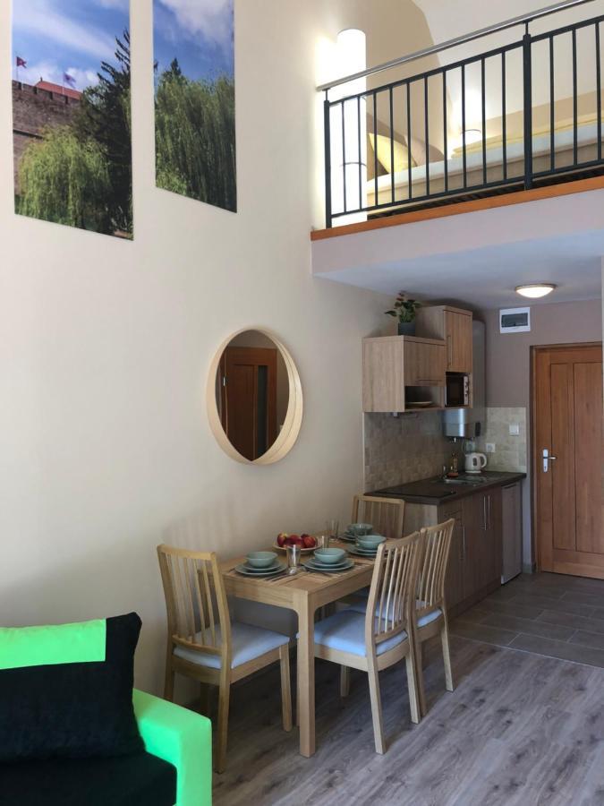 Castellum Apartmanhaz Дьюла Екстер'єр фото