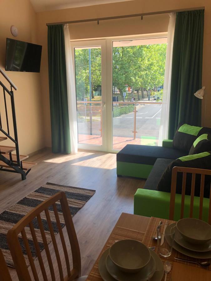 Castellum Apartmanhaz Дьюла Екстер'єр фото
